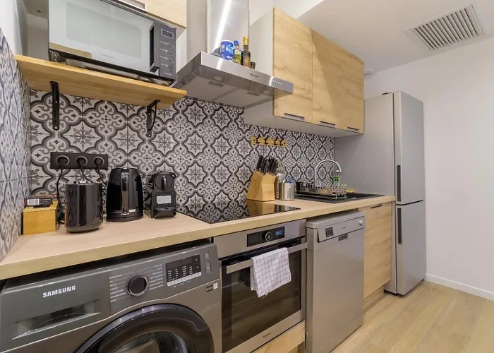 Magnifique Cocon Au Coeur D'antibes - 3g *